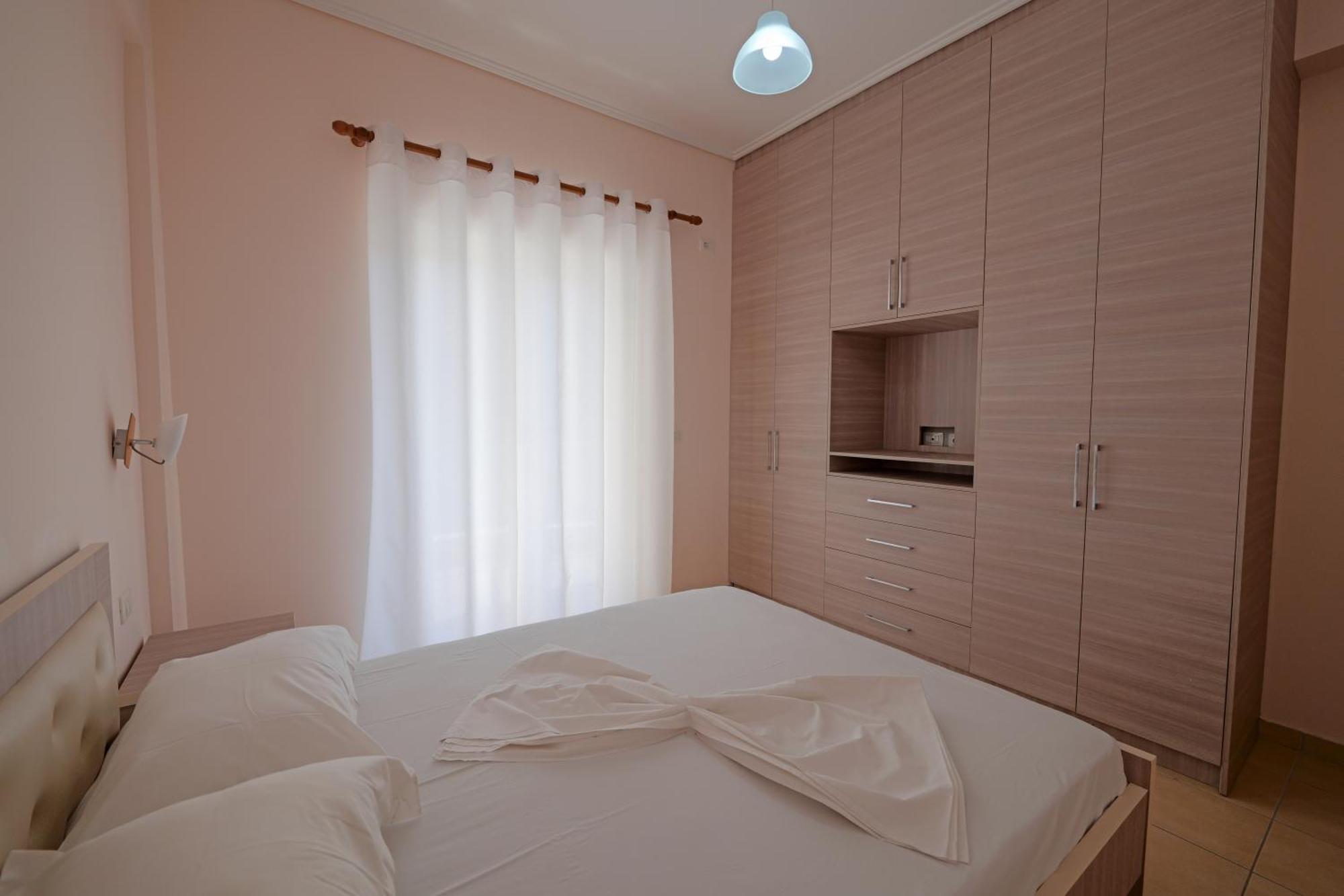 Dana Hotel Apartments Sarandë Exteriör bild