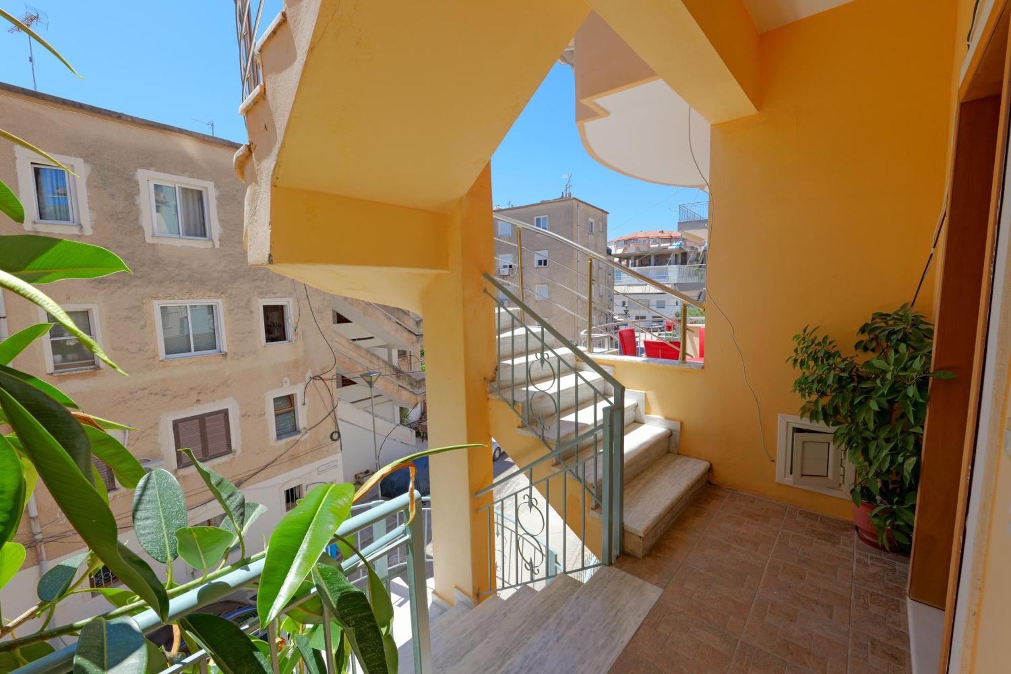 Dana Hotel Apartments Sarandë Exteriör bild